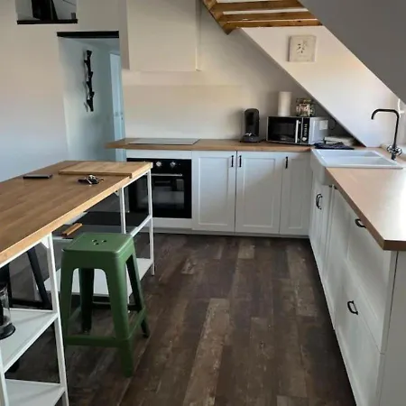 Prime Location! 1br Near * De Haan